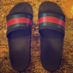 GUCCI Pursuit ‘72 Sport Slides